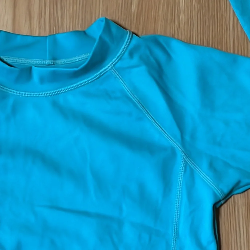 COPY - Lands’ End Long Sleeve Rashguard, Size M 5-6